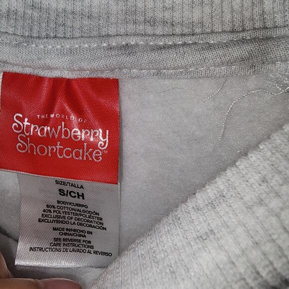 Strawberry shortcake strawberry sweatshirt women's size small - Picture 3 of 9